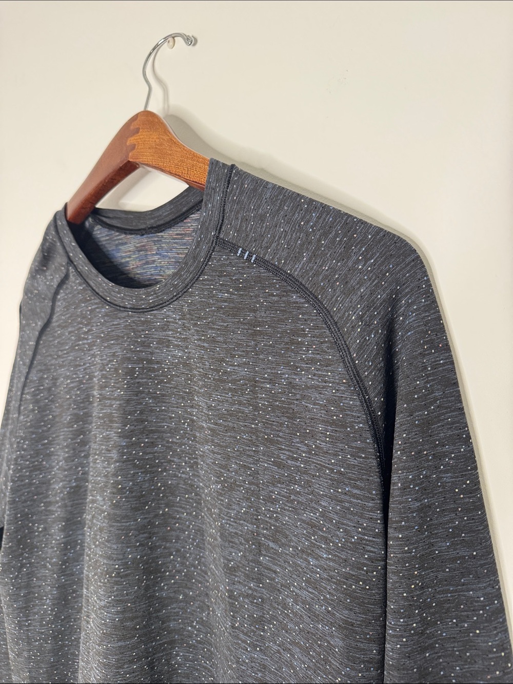 Lululemon Men's Long Sleeve Crewneck Performance Shirt - Charcoal - Picture 4 of 10